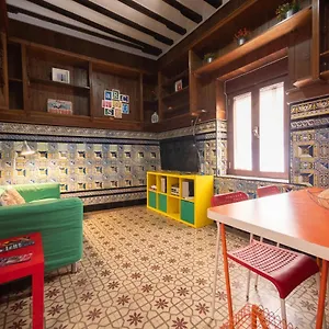 Hostel Arc House Only Adults, Seville