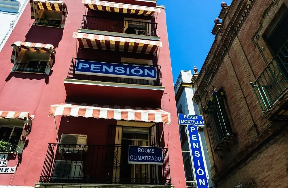Pension Perez Montilla Seville Guest house