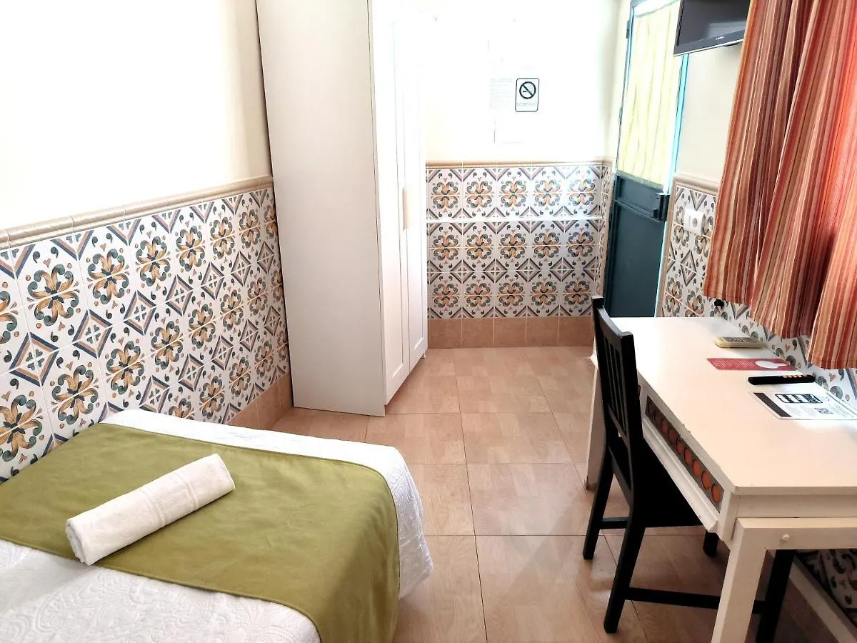 Pension Perez Montilla Seville 2*,