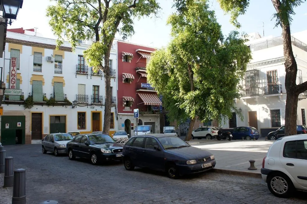 بيت ضيافة Pension Perez Montilla إشبيلية