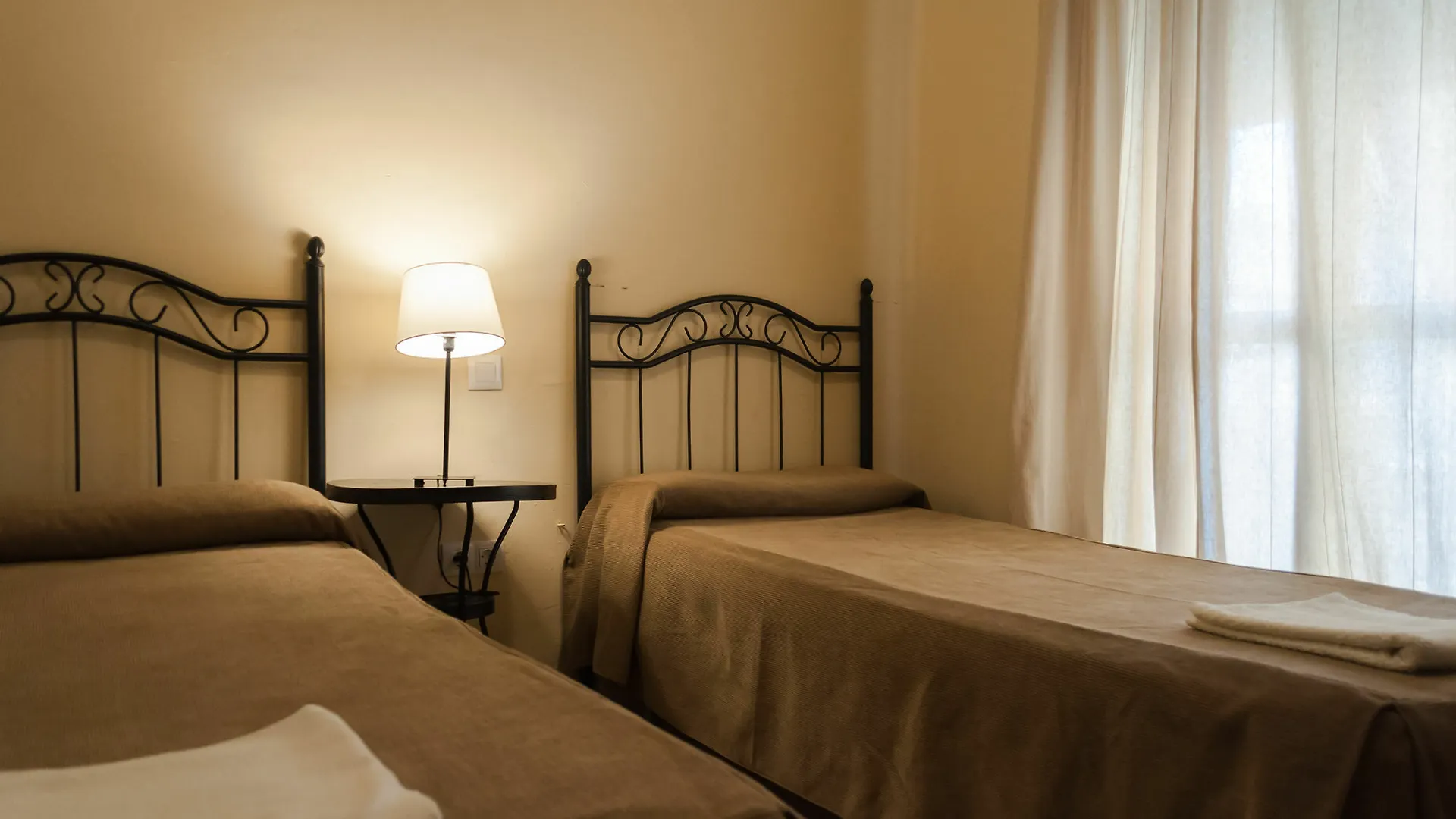 Pension Perez Montilla Sevilla Pensionat