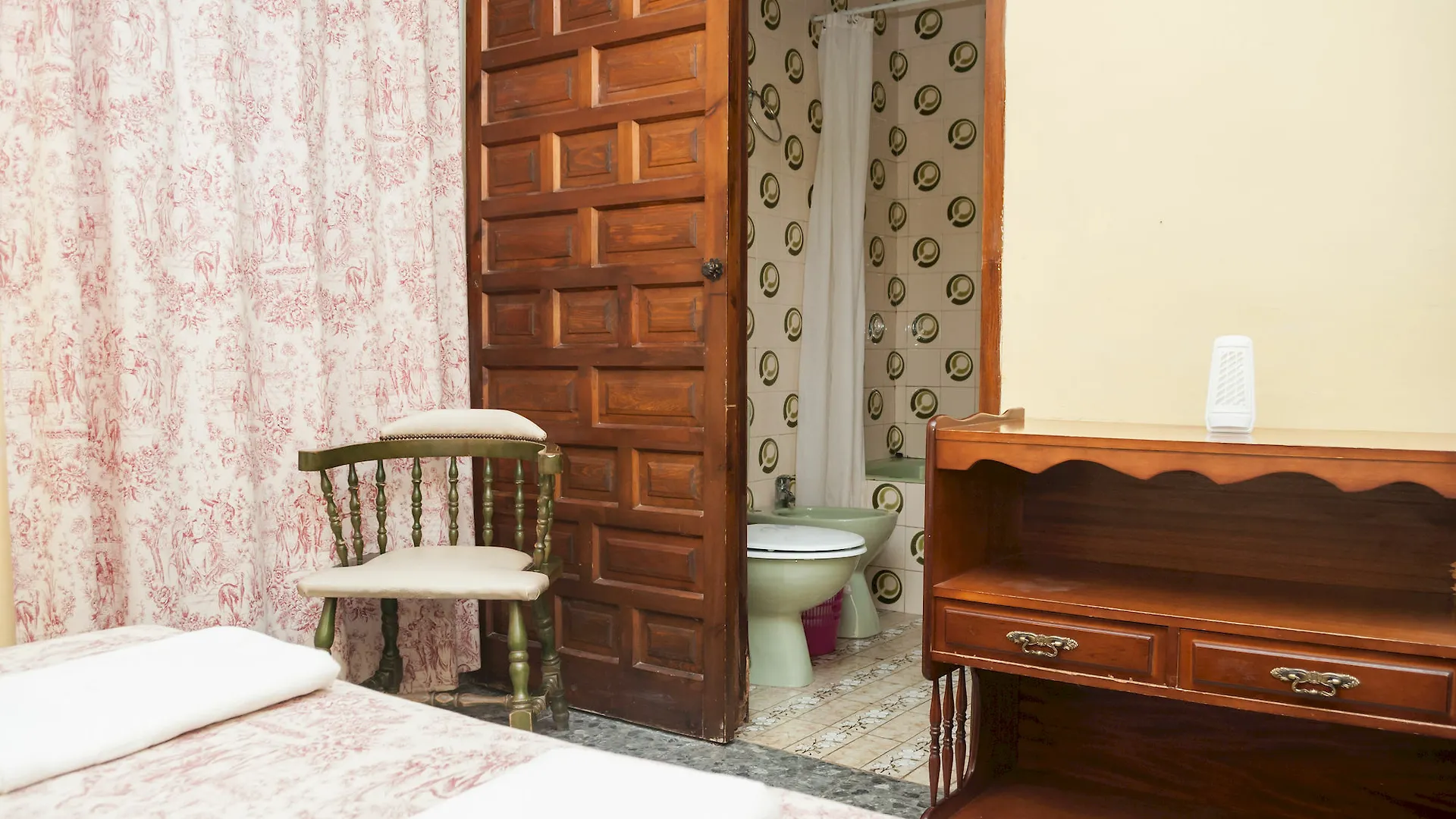 Pension Perez Montilla Sevilla 2*,  Spanien